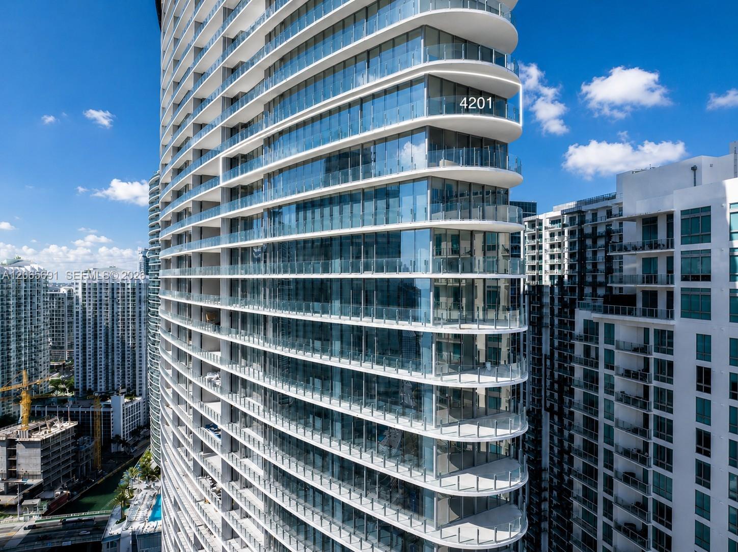 300 Biscayne Boulevard Way # 4201E