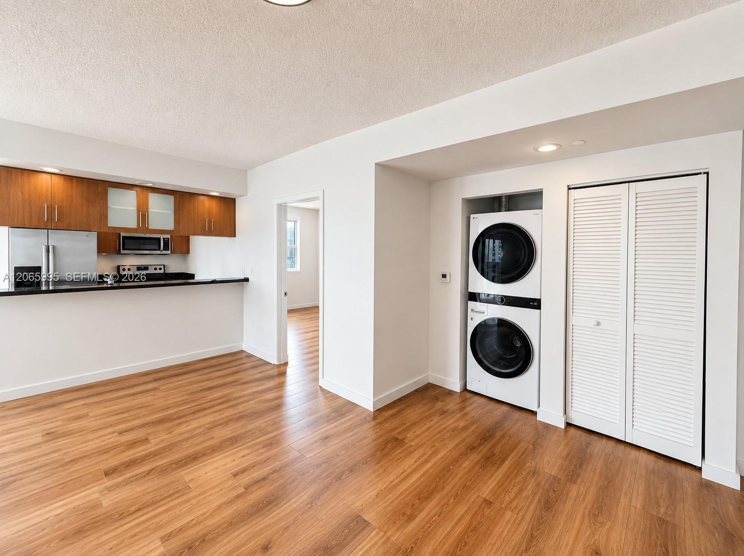 601 NE 23rd St Unit: PH02