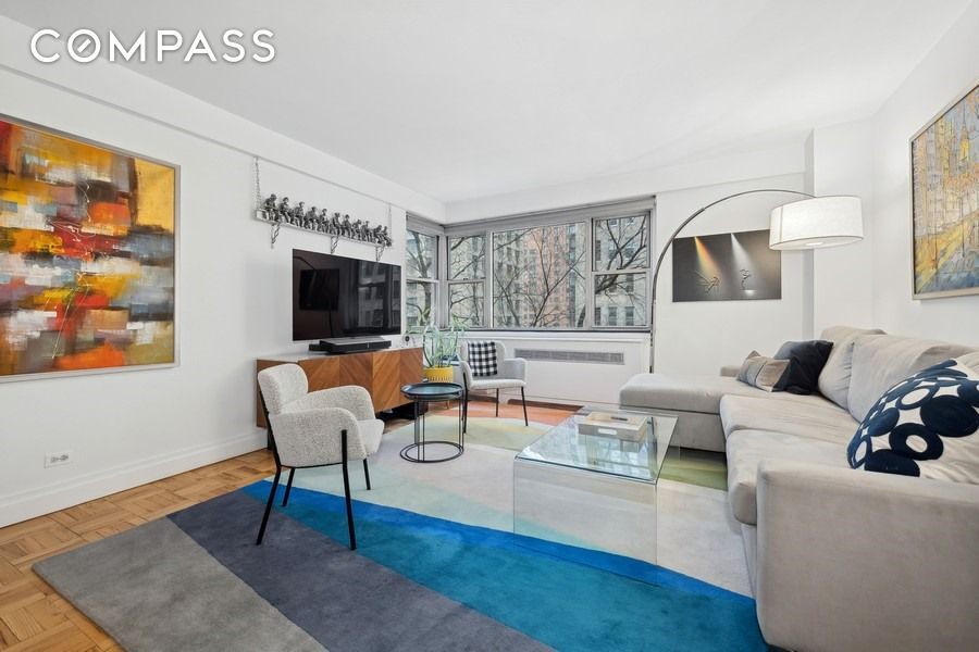 30 W 60th Street 6L