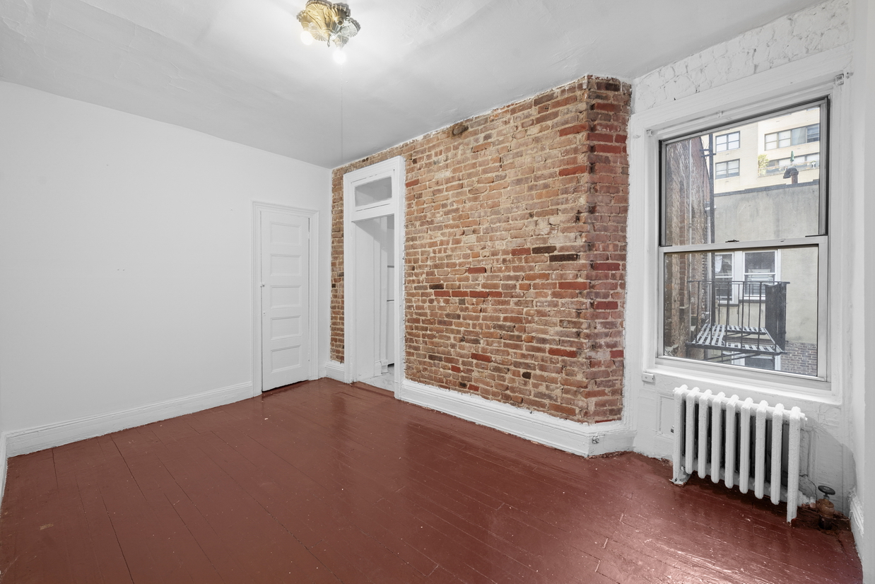 320 E 49TH Street 65