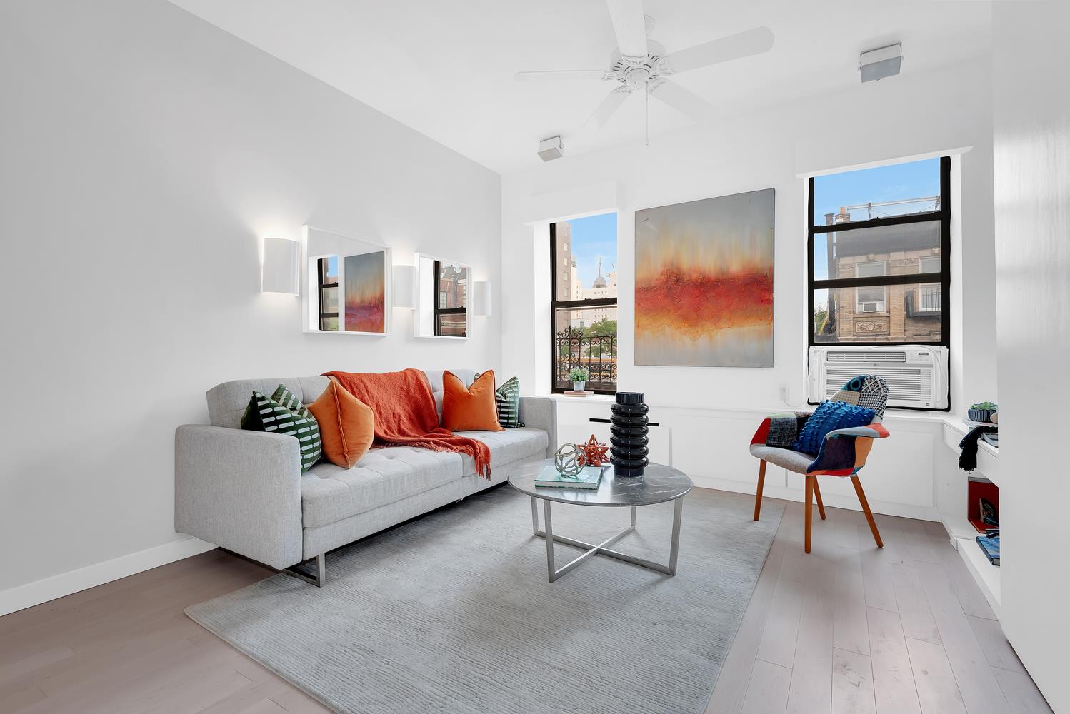 224 E 11TH Street 25