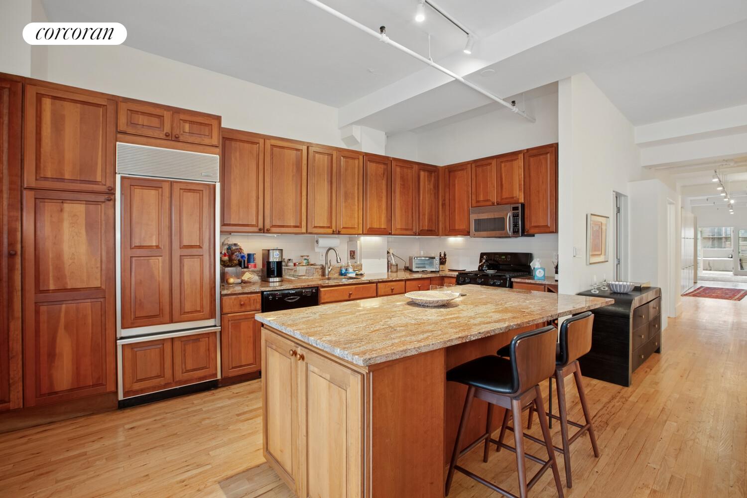 12 W 17TH Street 10