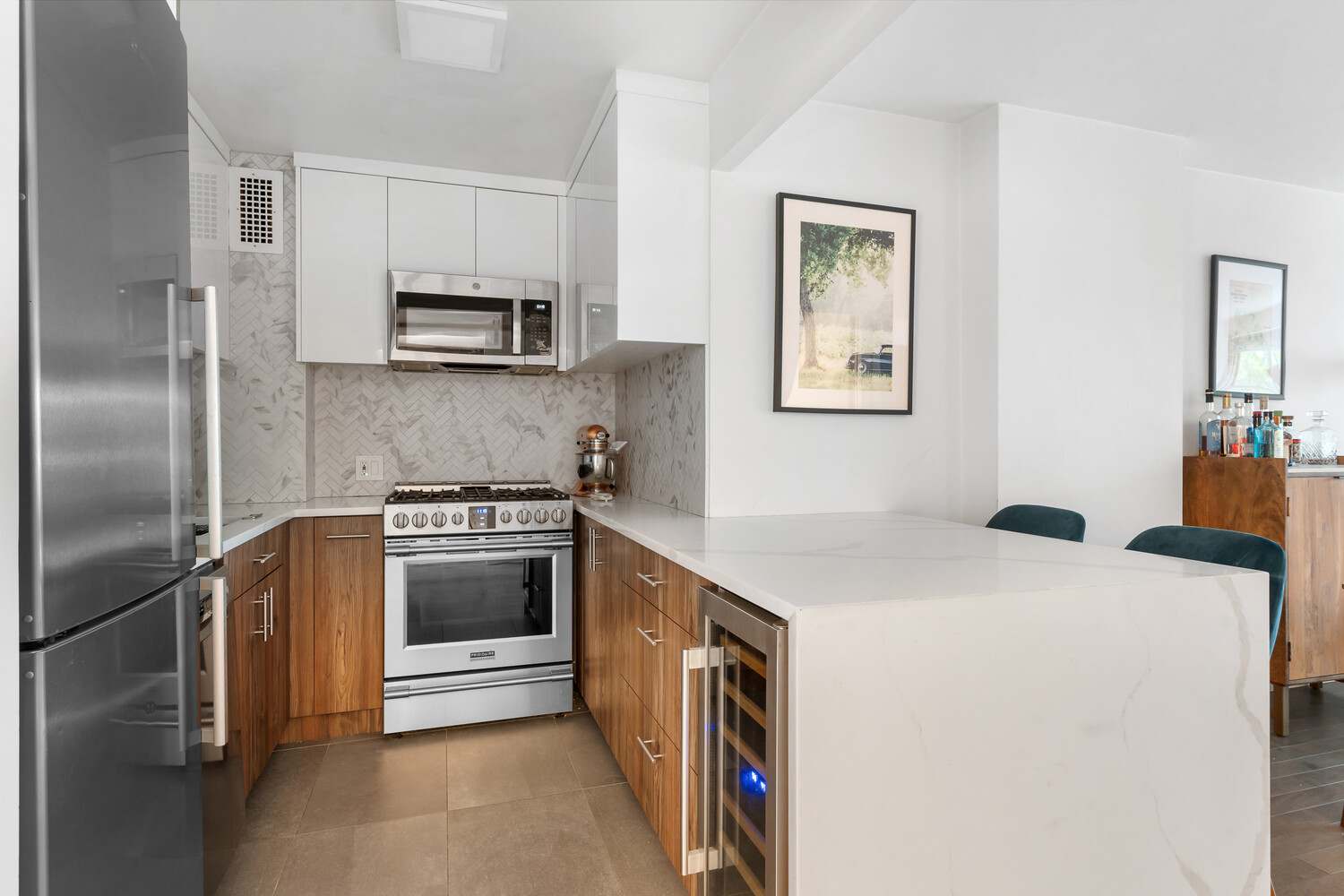 305 E 24TH Street 3B