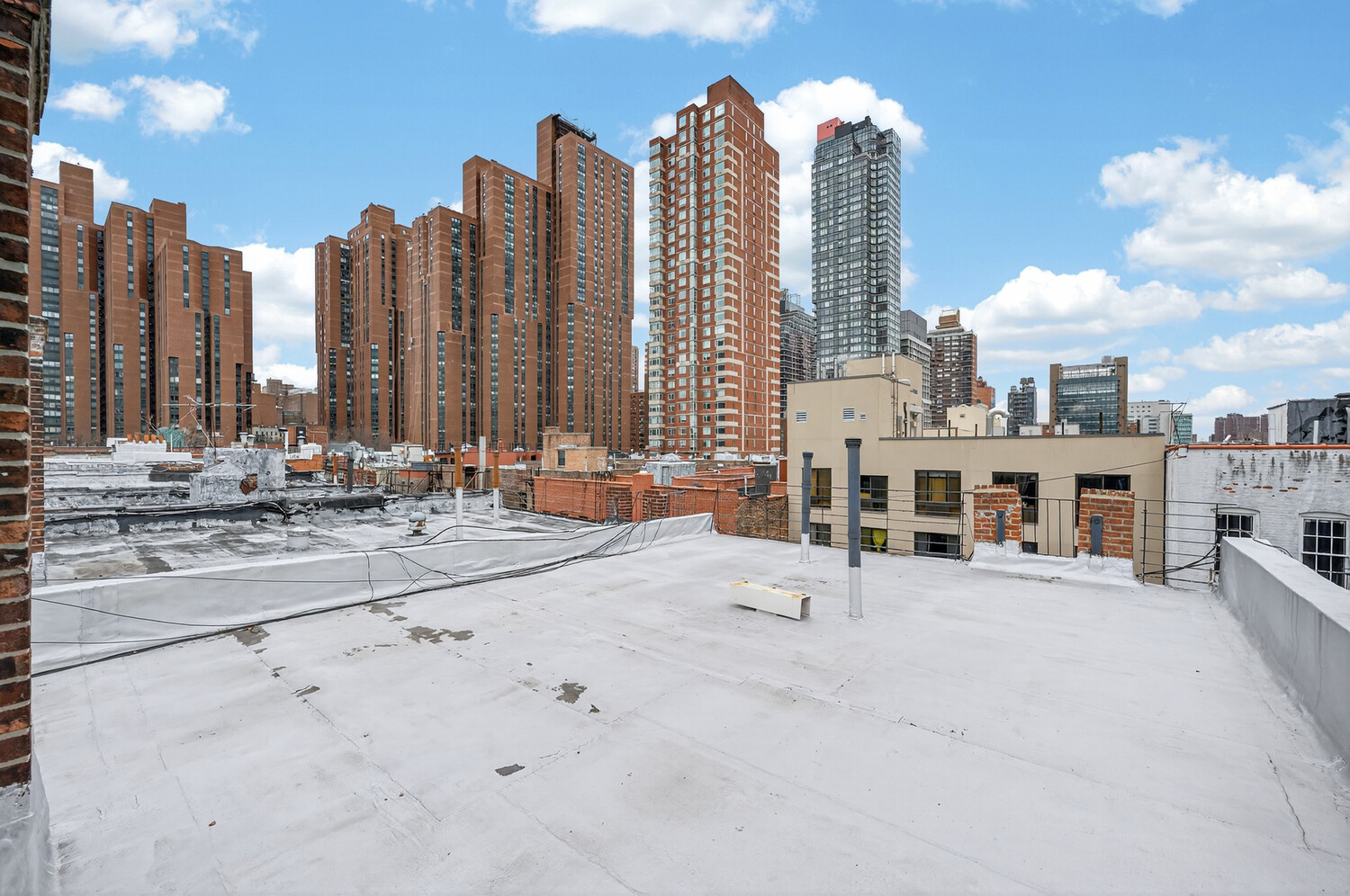 319 E 90TH Street 1