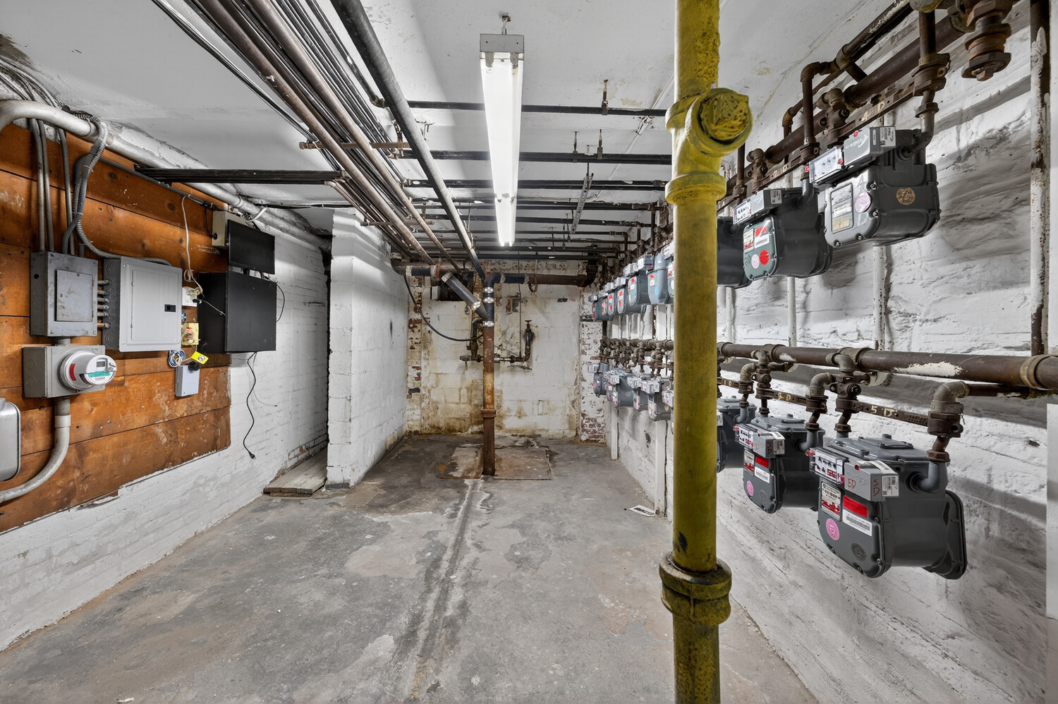 319 E 90TH Street 1
