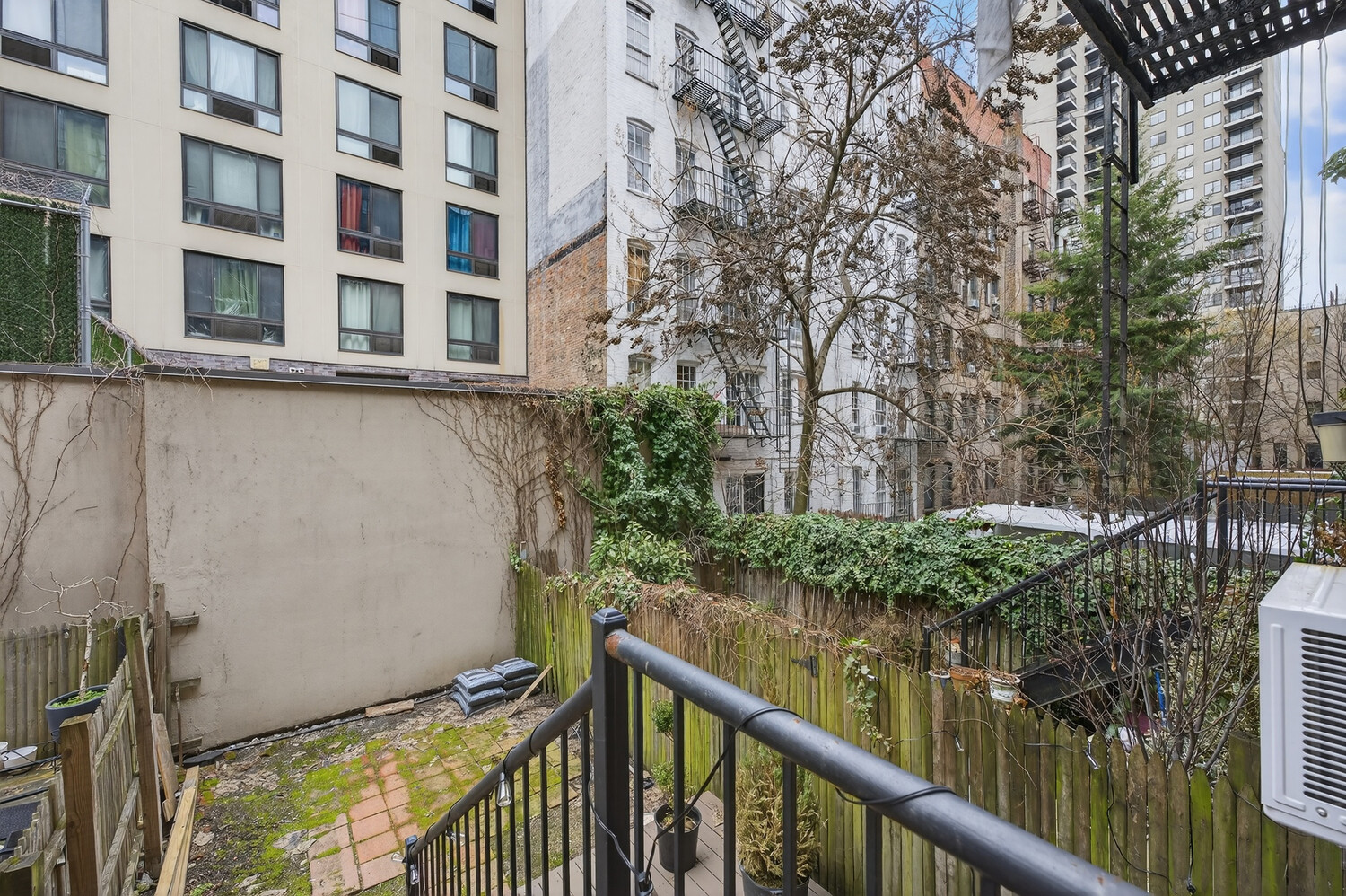 319 E 90TH Street 1