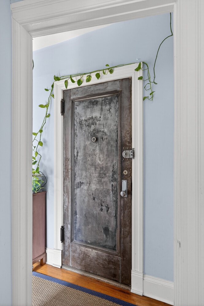 345 E 77TH Street 4D