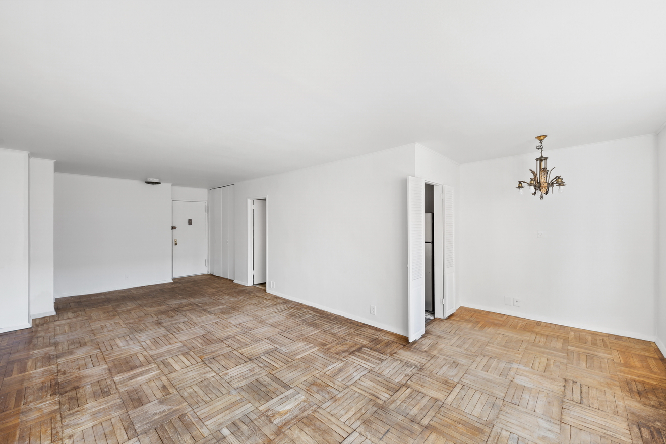 311 East 71st Street Unit: 9F