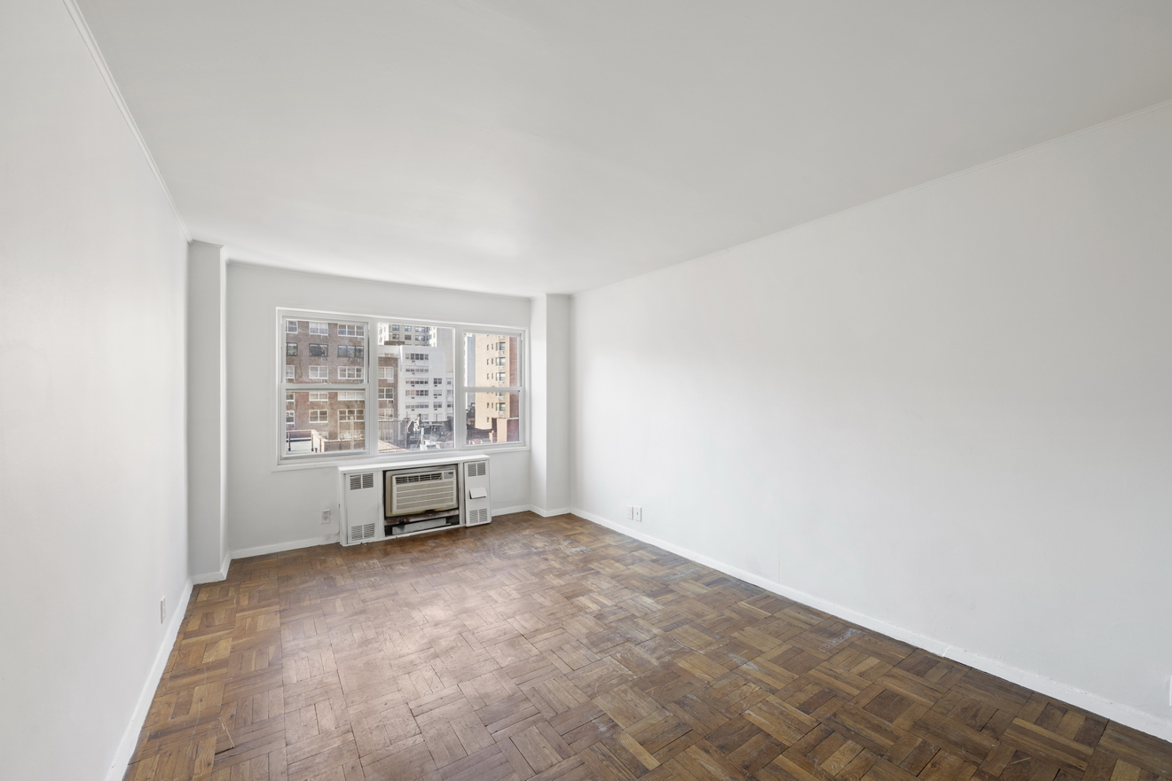 311 East 71st Street Unit: 9F