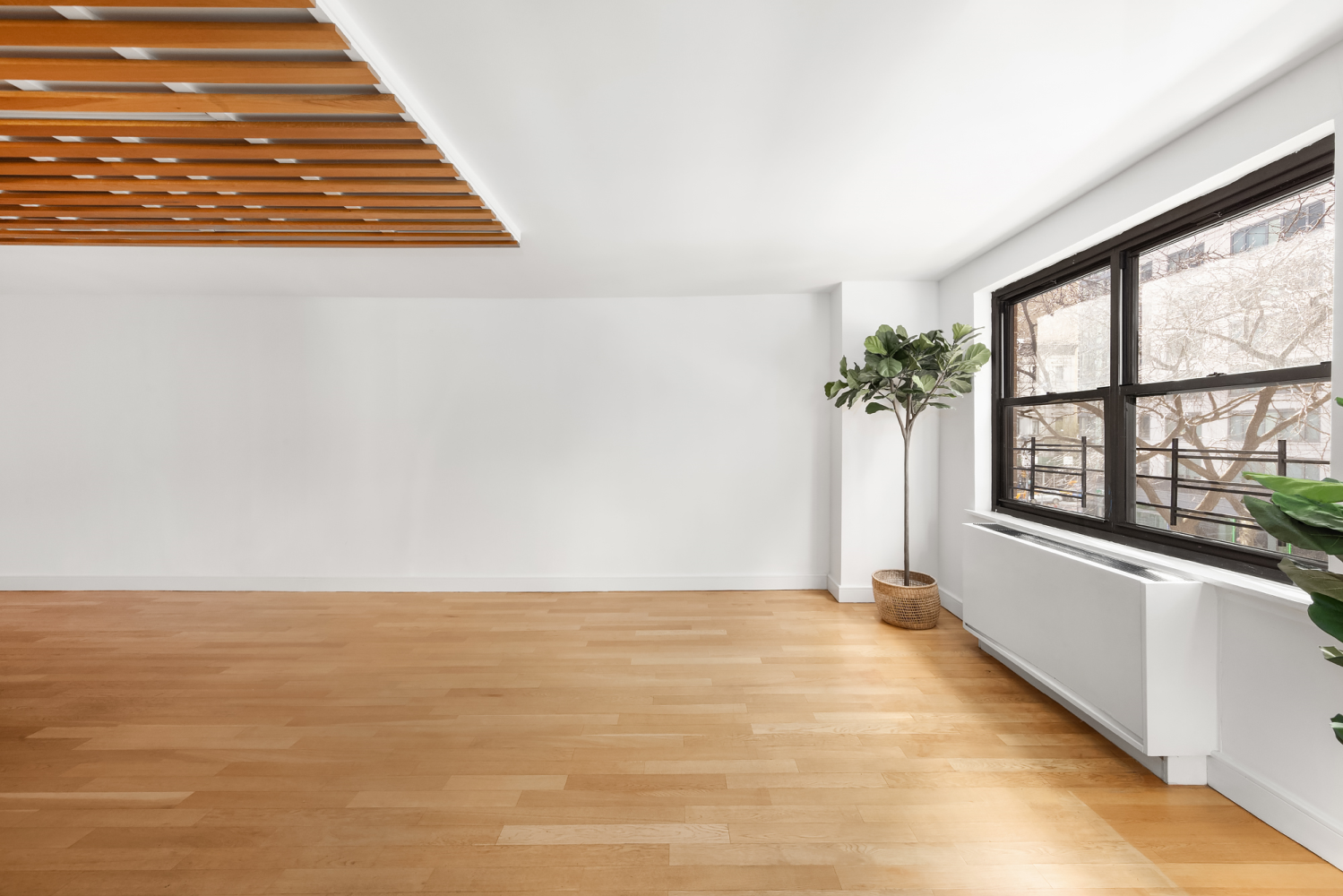 200 East 24th Street Unit: 307