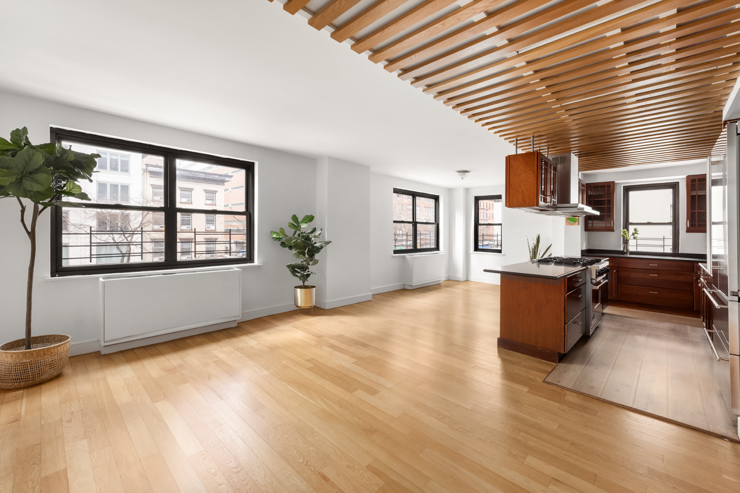 200 East 24th Street Unit: 307
