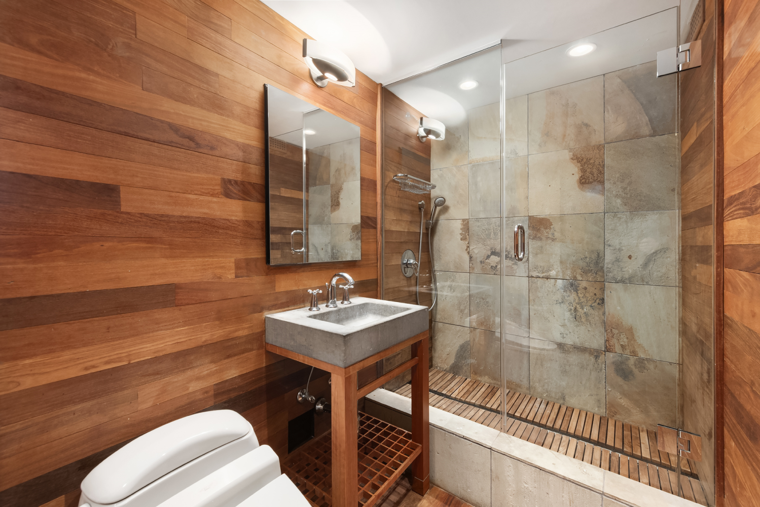 200 East 24th Street Unit: 307