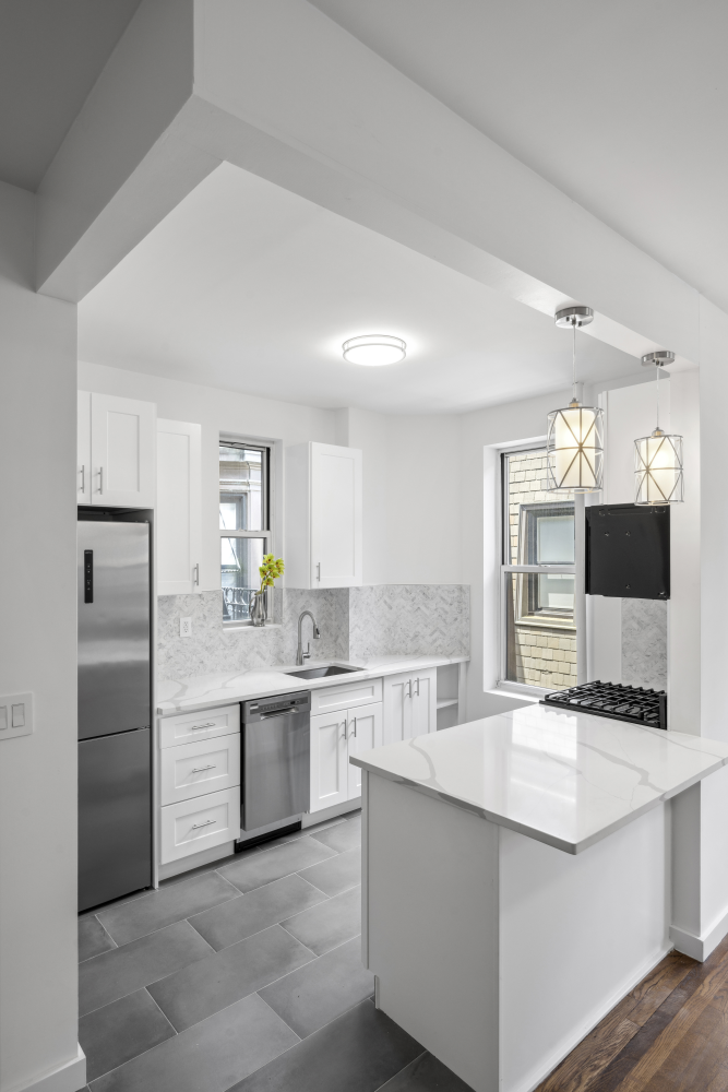 300 West 109th Street Unit: PHM