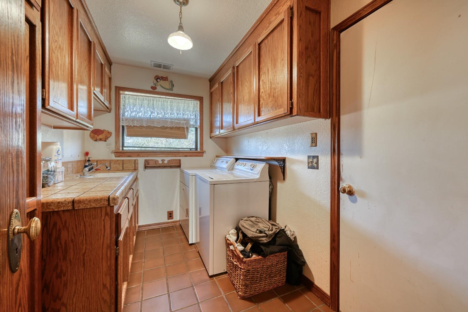 1680 English Colony Way