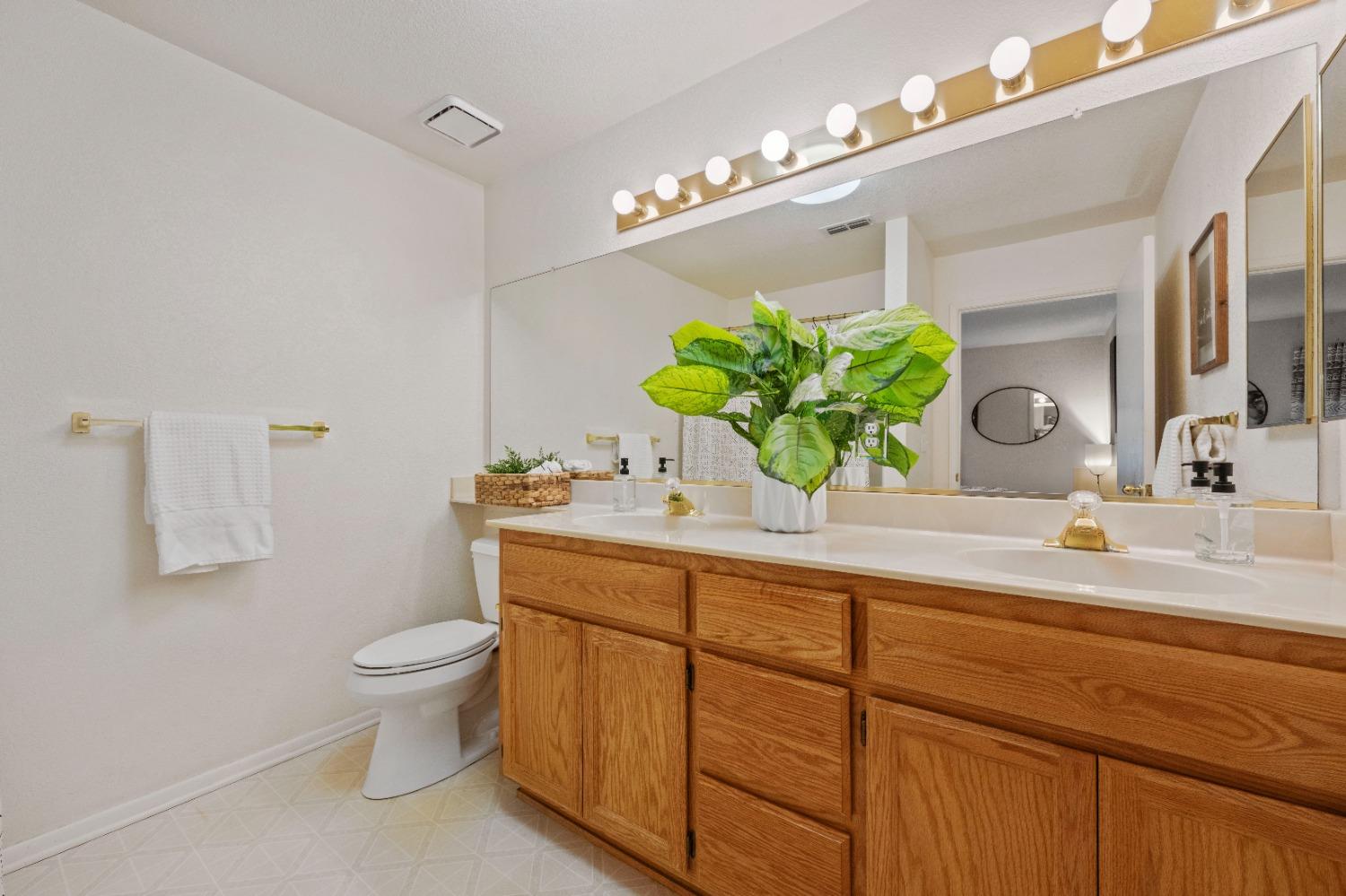 8020 Walerga Road 1099