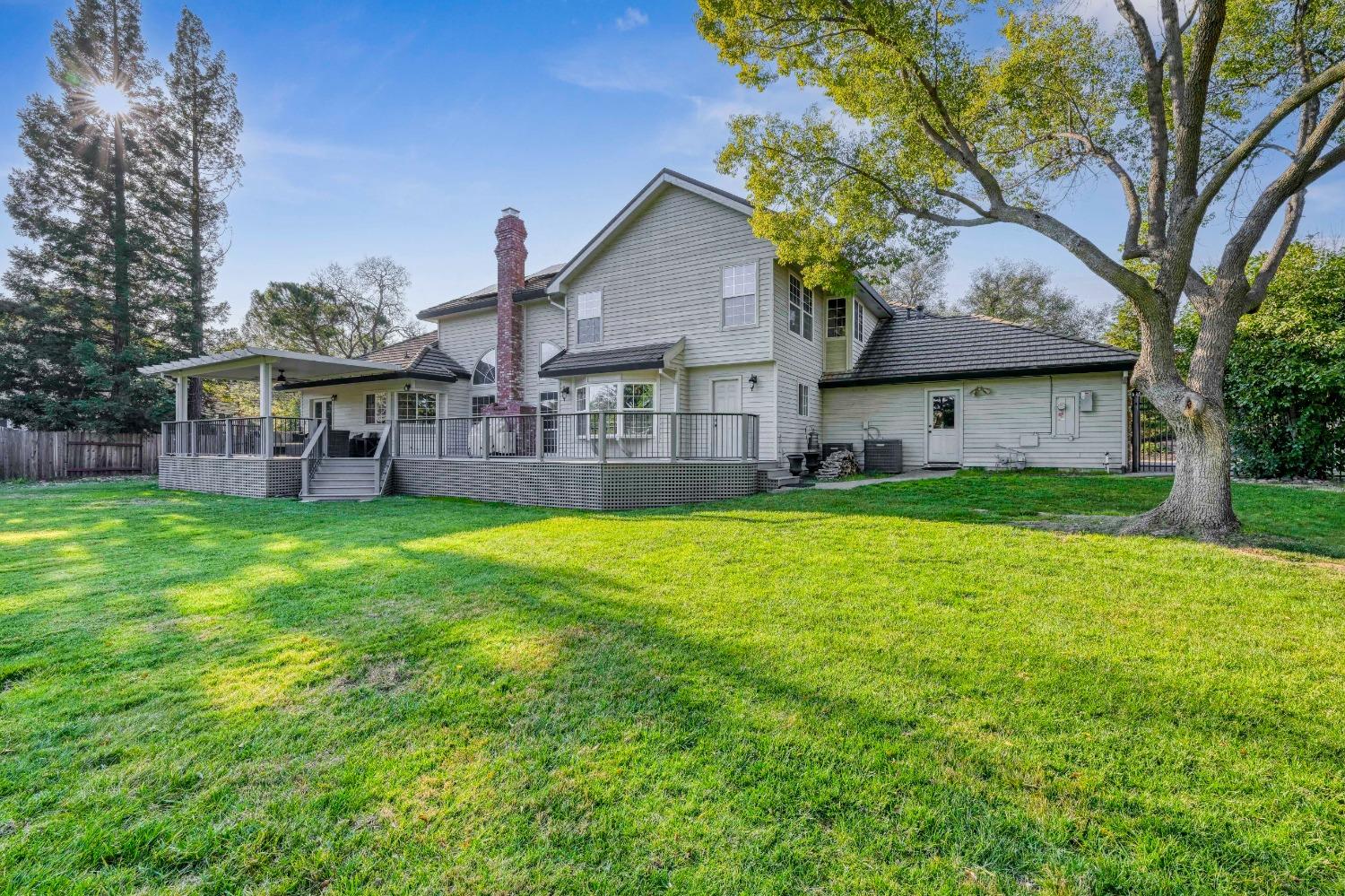 4359 Whispering Oaks Circle