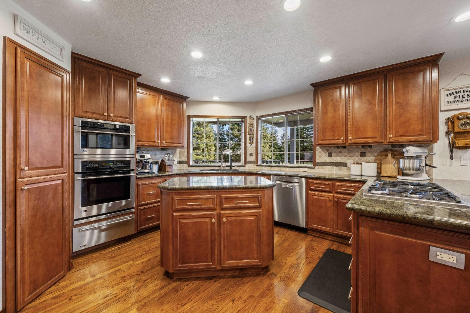 4359 Whispering Oaks Circle