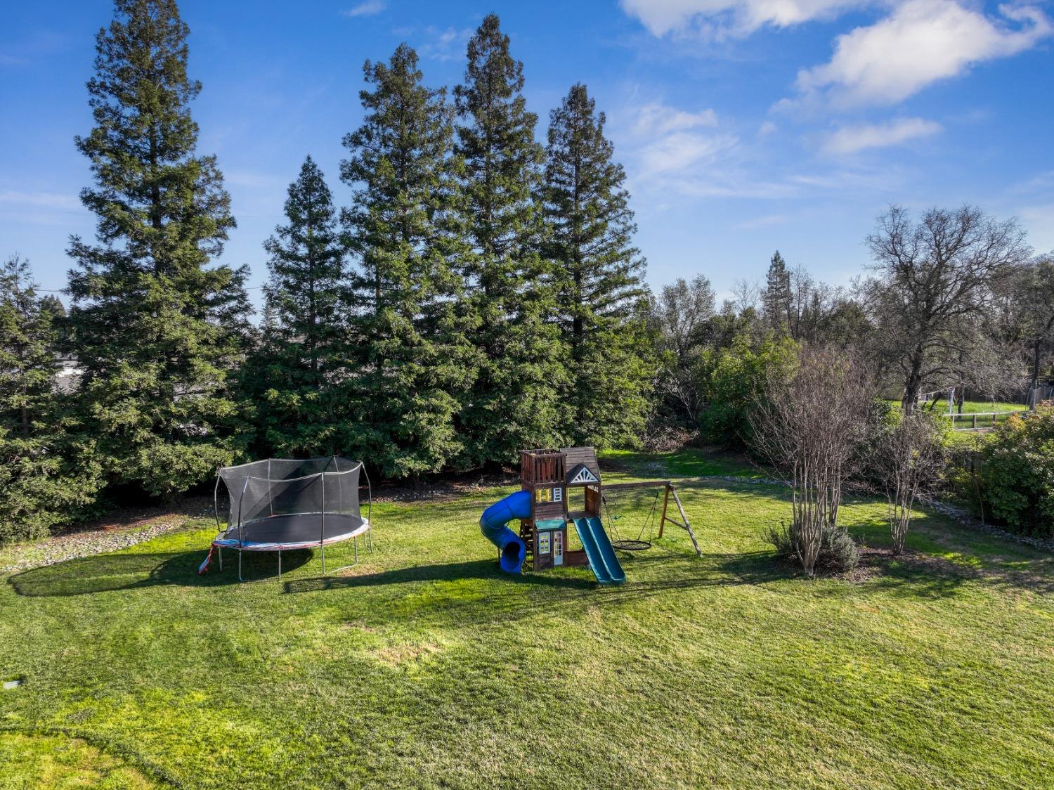 4359 Whispering Oaks Circle