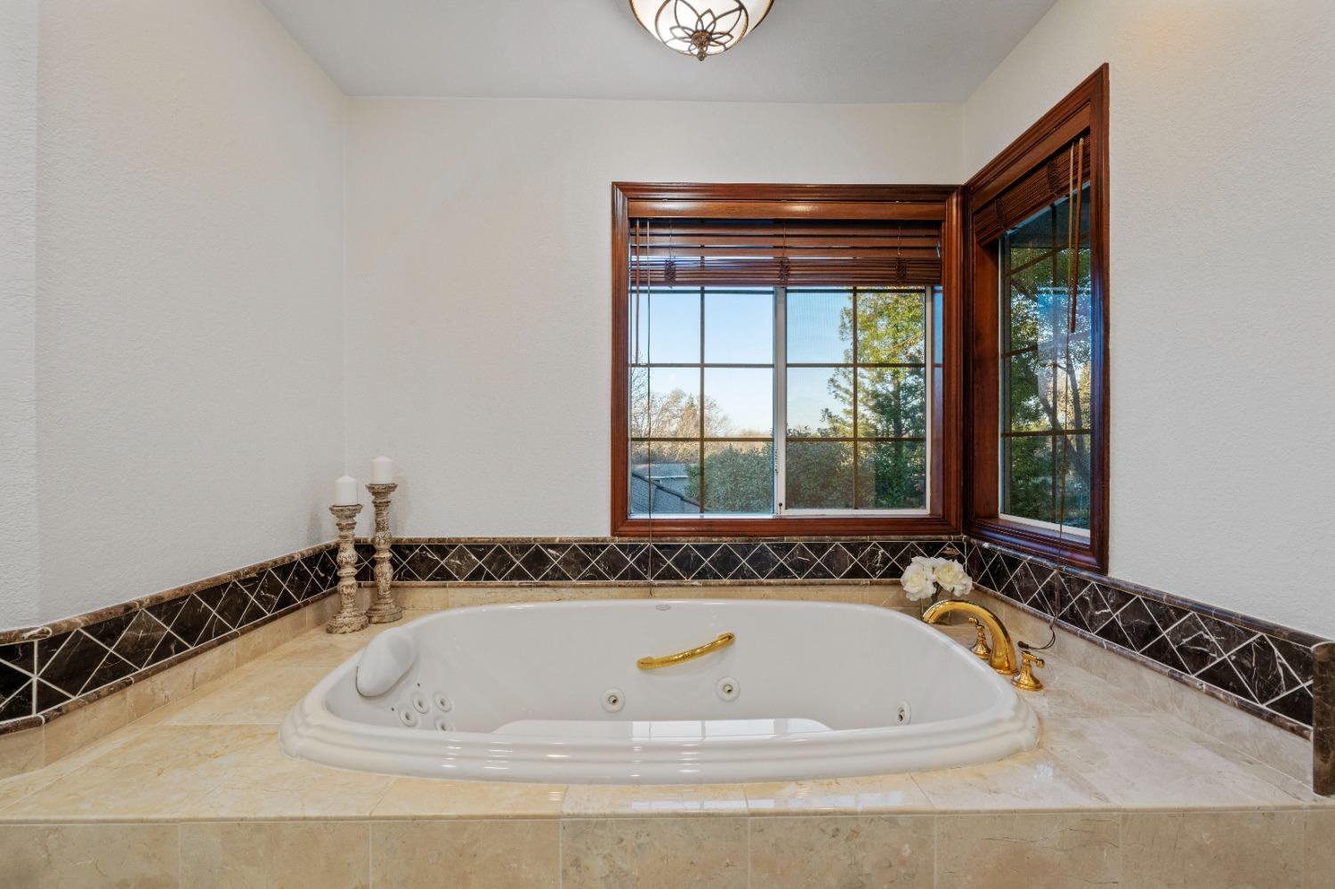 4359 Whispering Oaks Circle