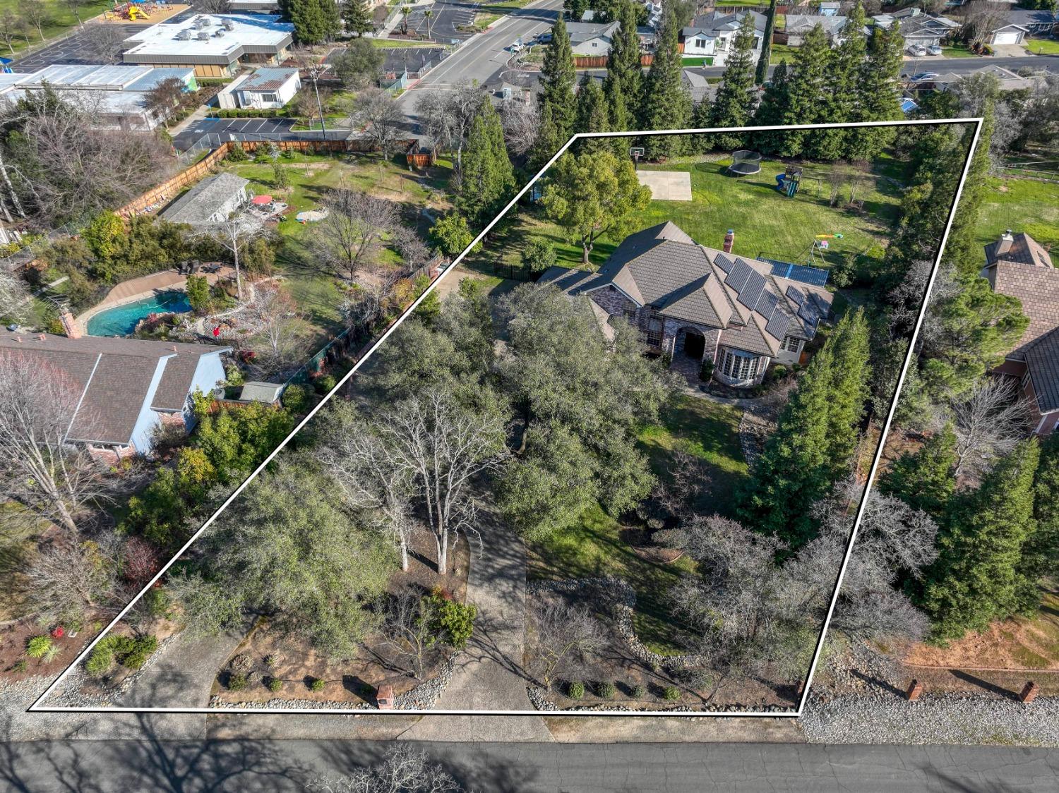 4359 Whispering Oaks Circle