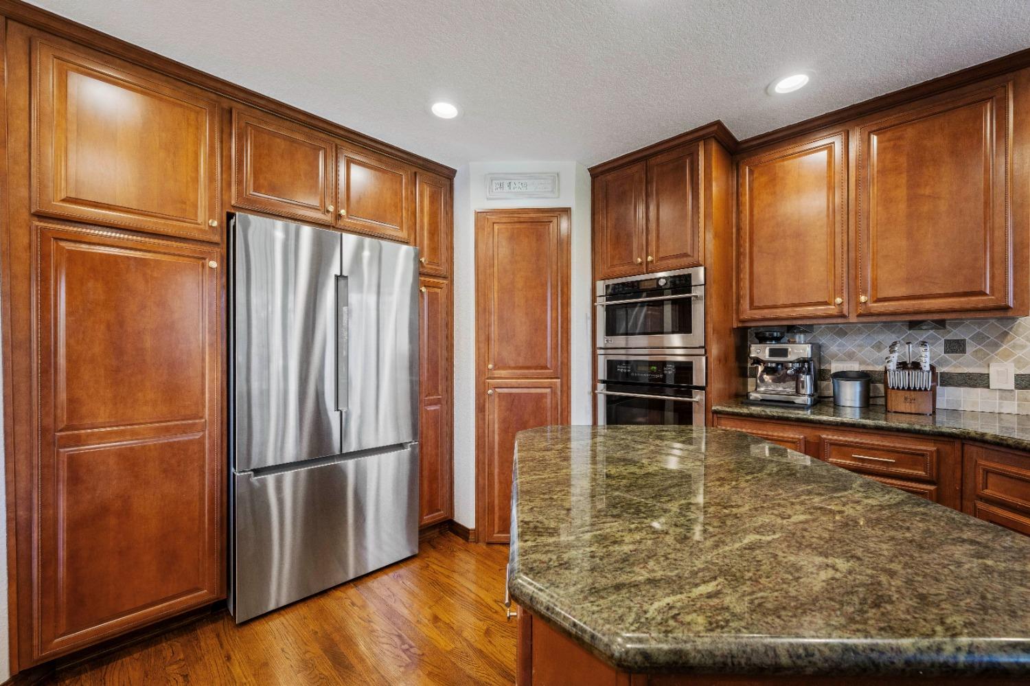 4359 Whispering Oaks Circle