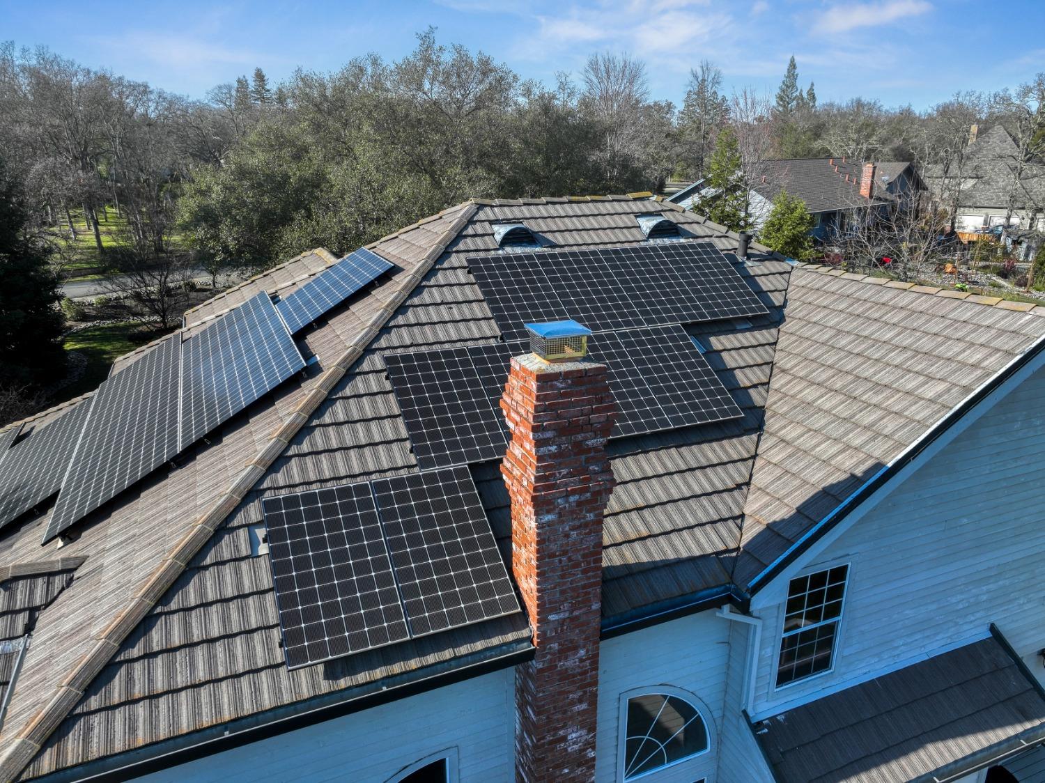 4359 Whispering Oaks Circle