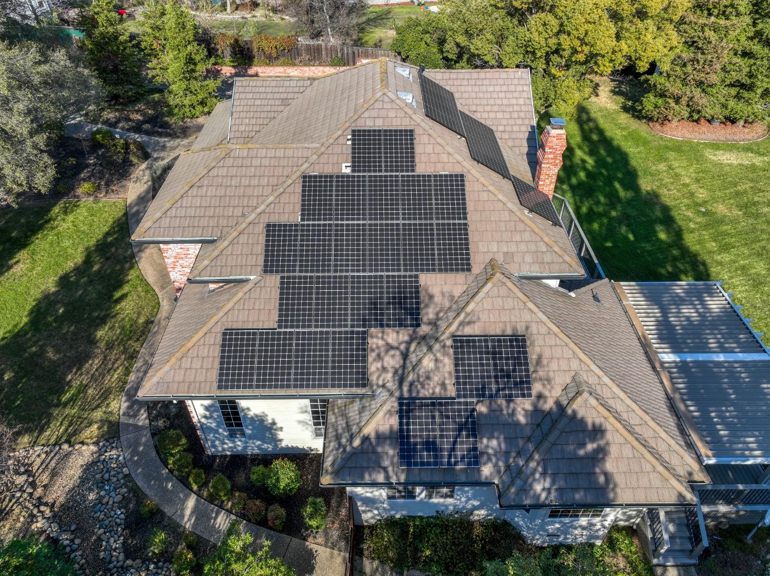 4359 Whispering Oaks Circle