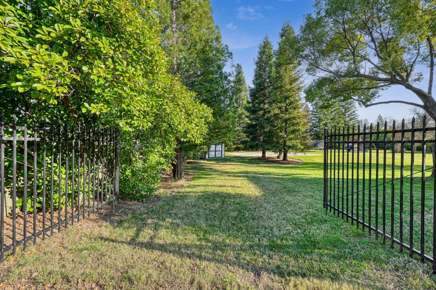 4359 Whispering Oaks Circle