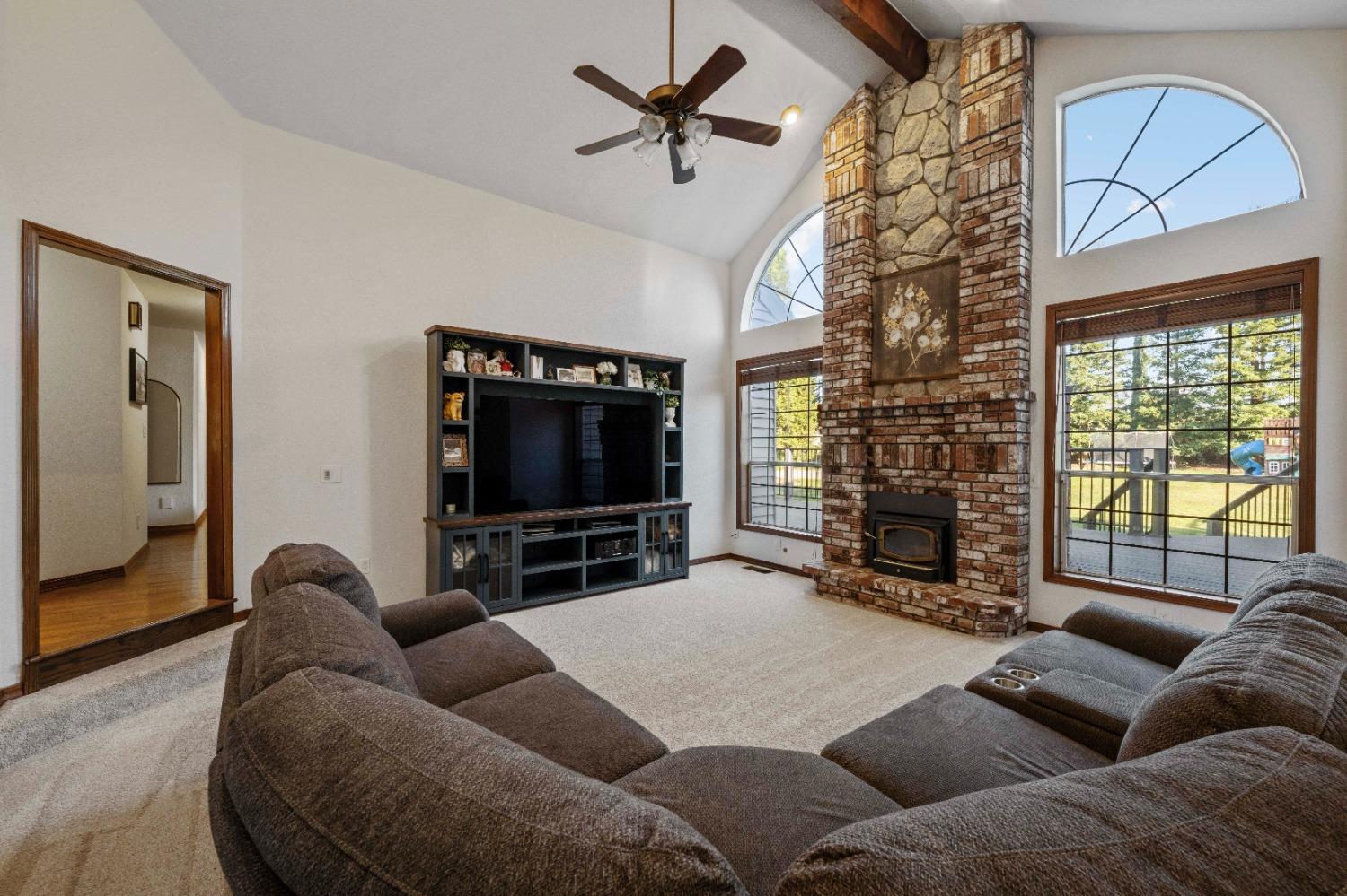 4359 Whispering Oaks Circle