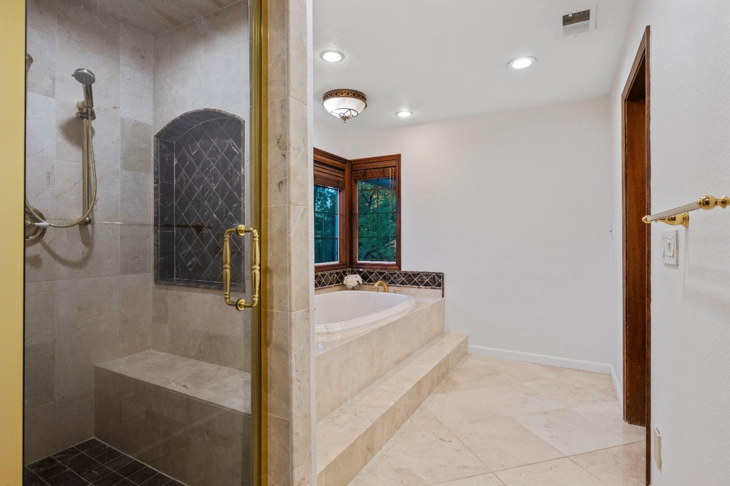 4359 Whispering Oaks Circle