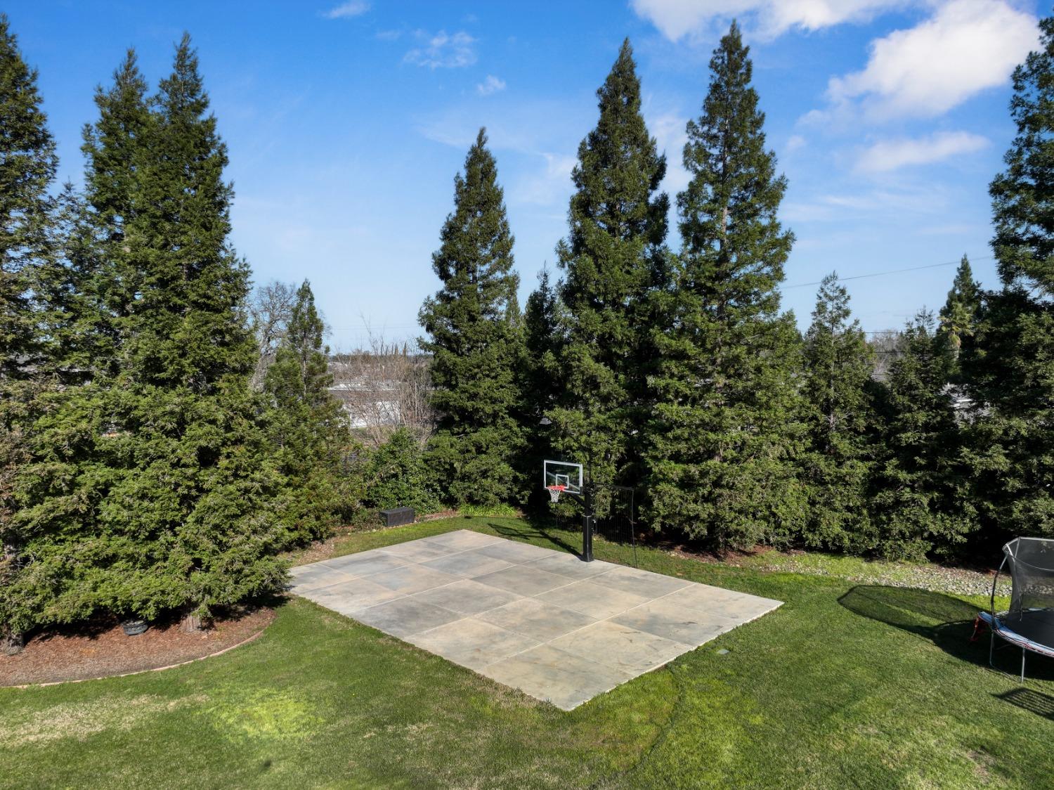 4359 Whispering Oaks Circle