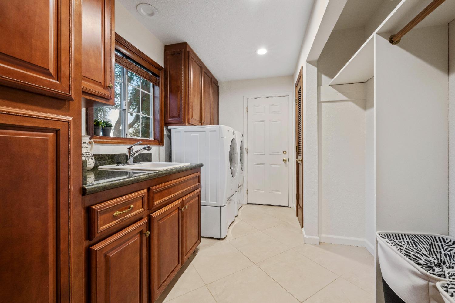 4359 Whispering Oaks Circle