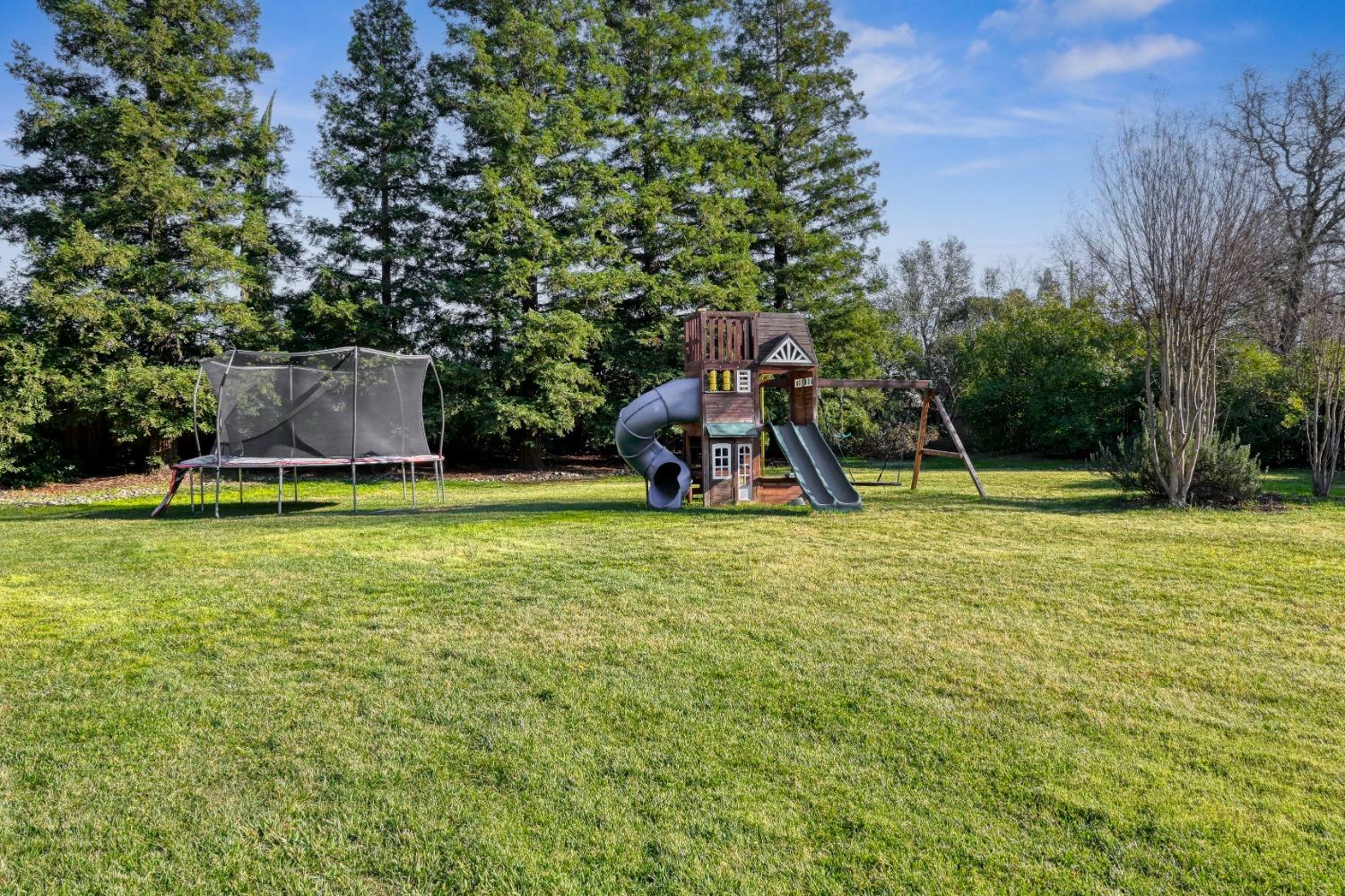 4359 Whispering Oaks Circle