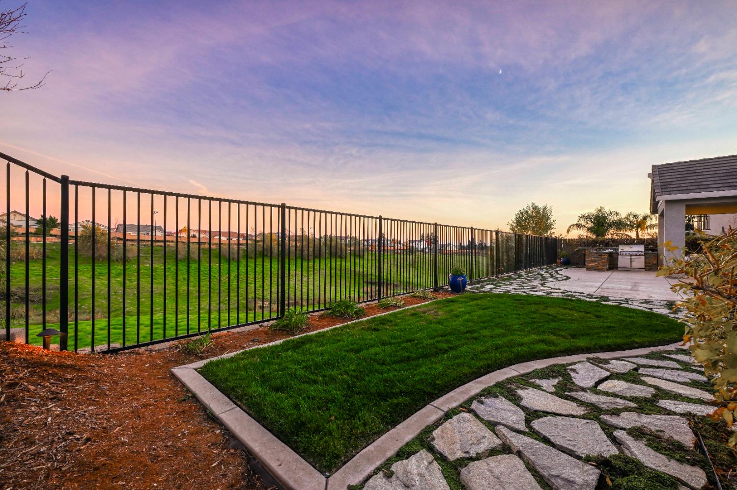 980 Dusty Stone Loop