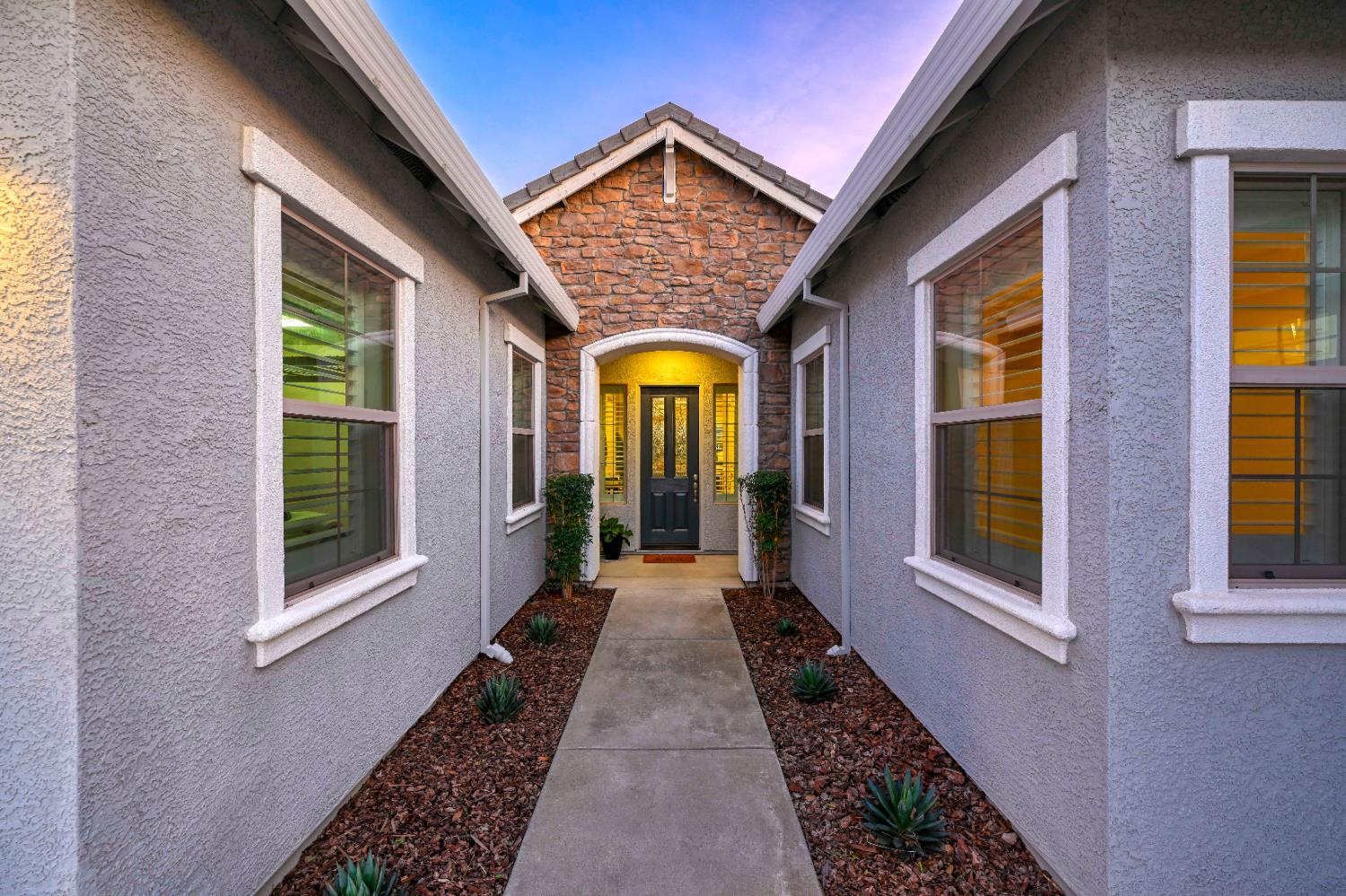 980 Dusty Stone Loop