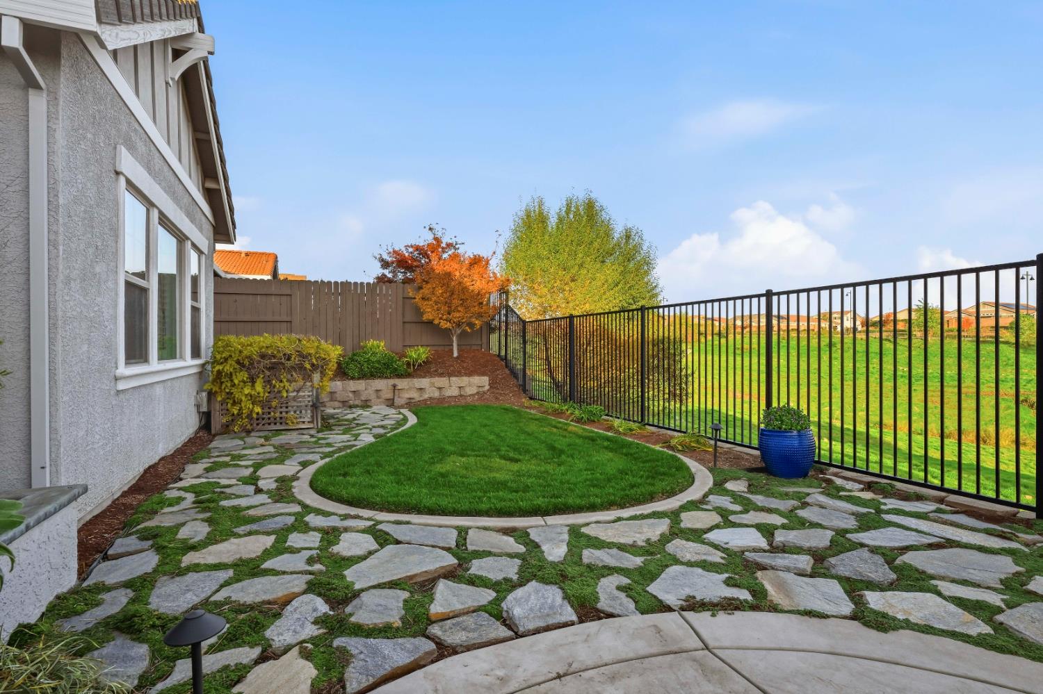 980 Dusty Stone Loop