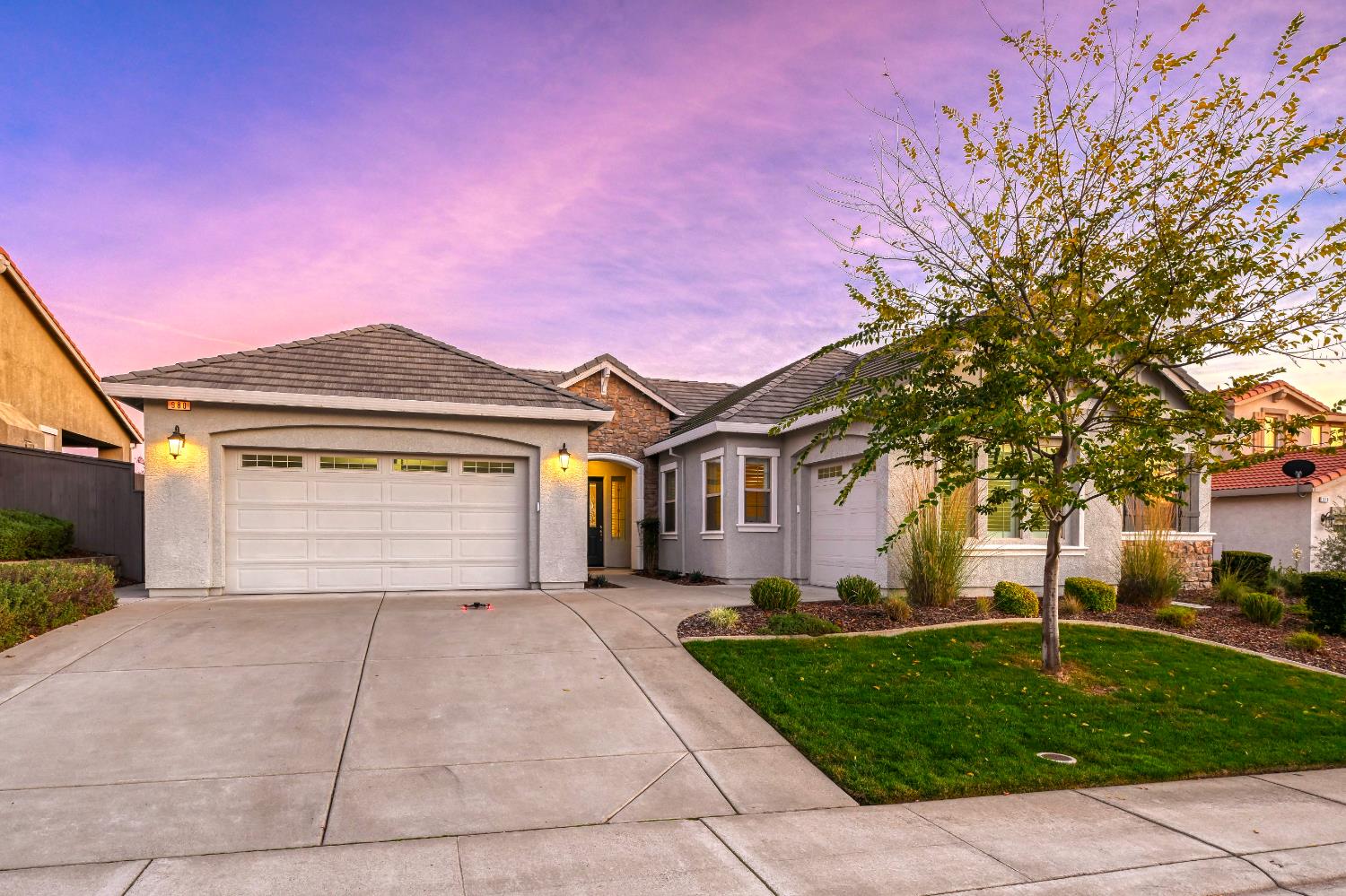 980 Dusty Stone Loop