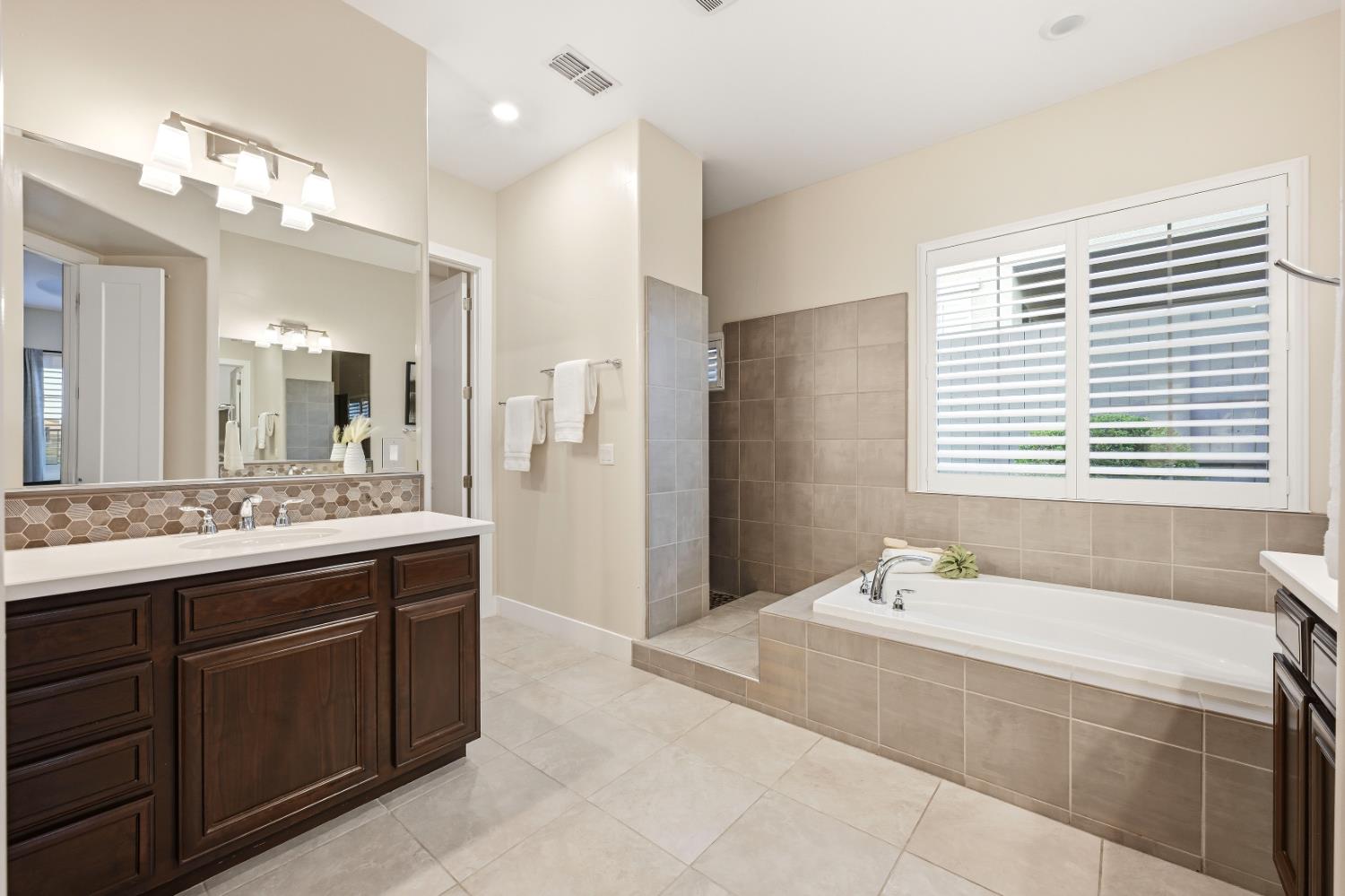 980 Dusty Stone Loop