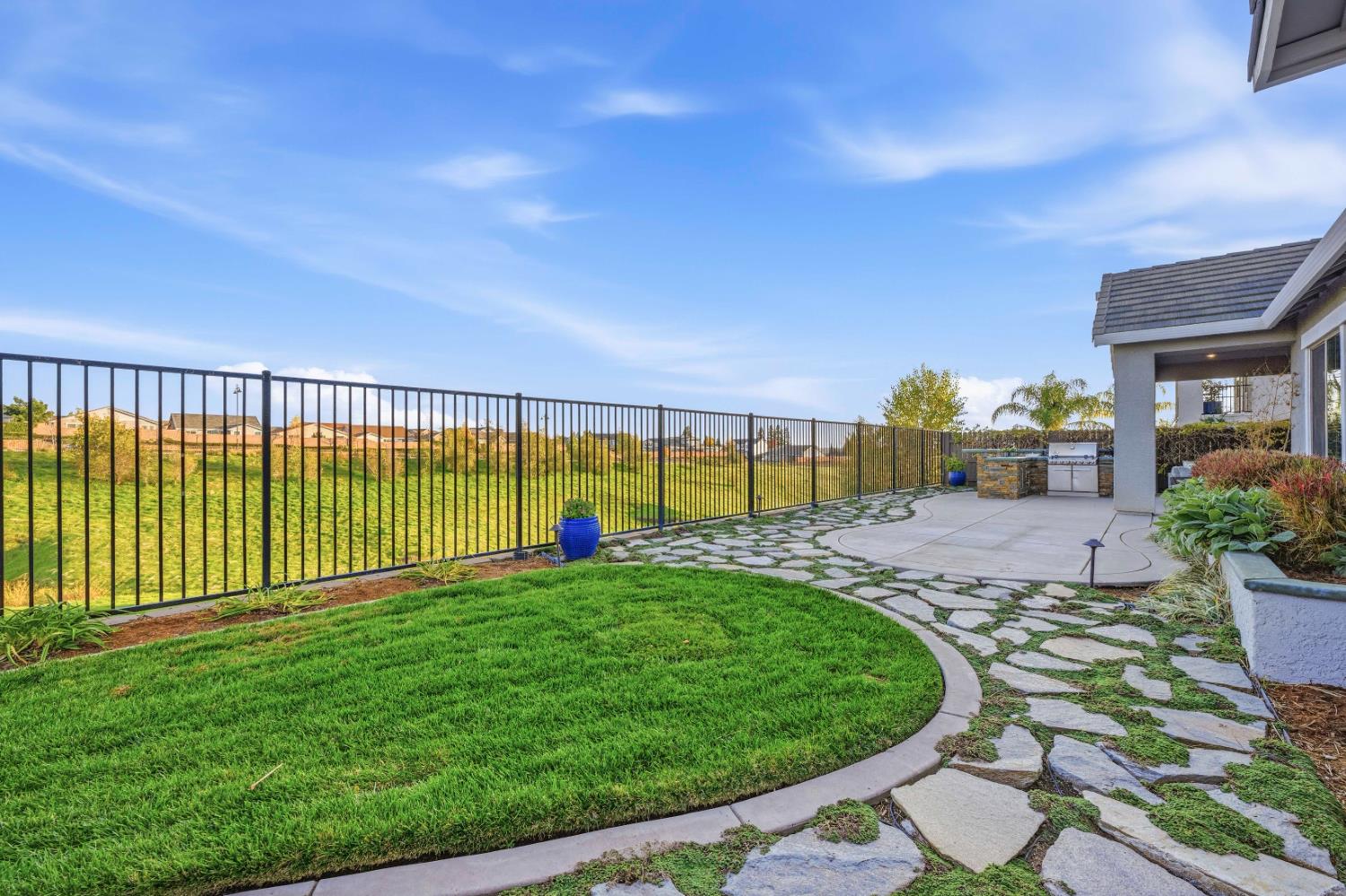 980 Dusty Stone Loop