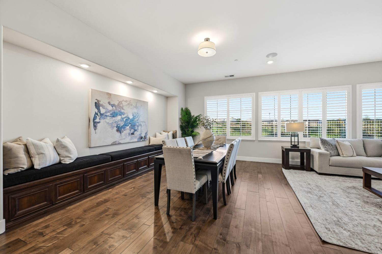 980 Dusty Stone Loop