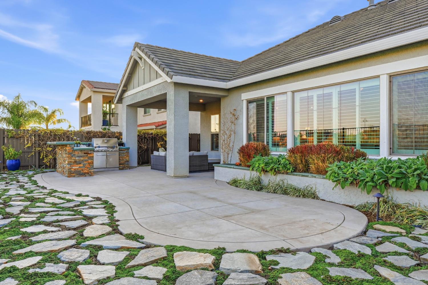 980 Dusty Stone Loop