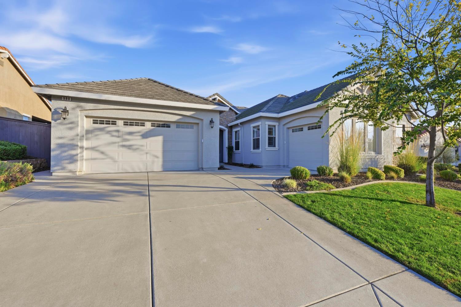 980 Dusty Stone Loop