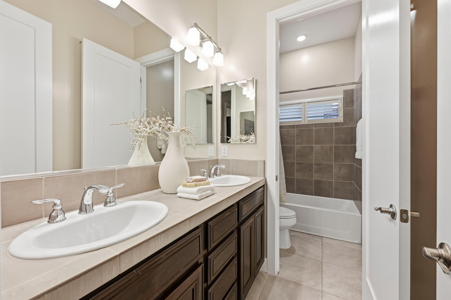 980 Dusty Stone Loop