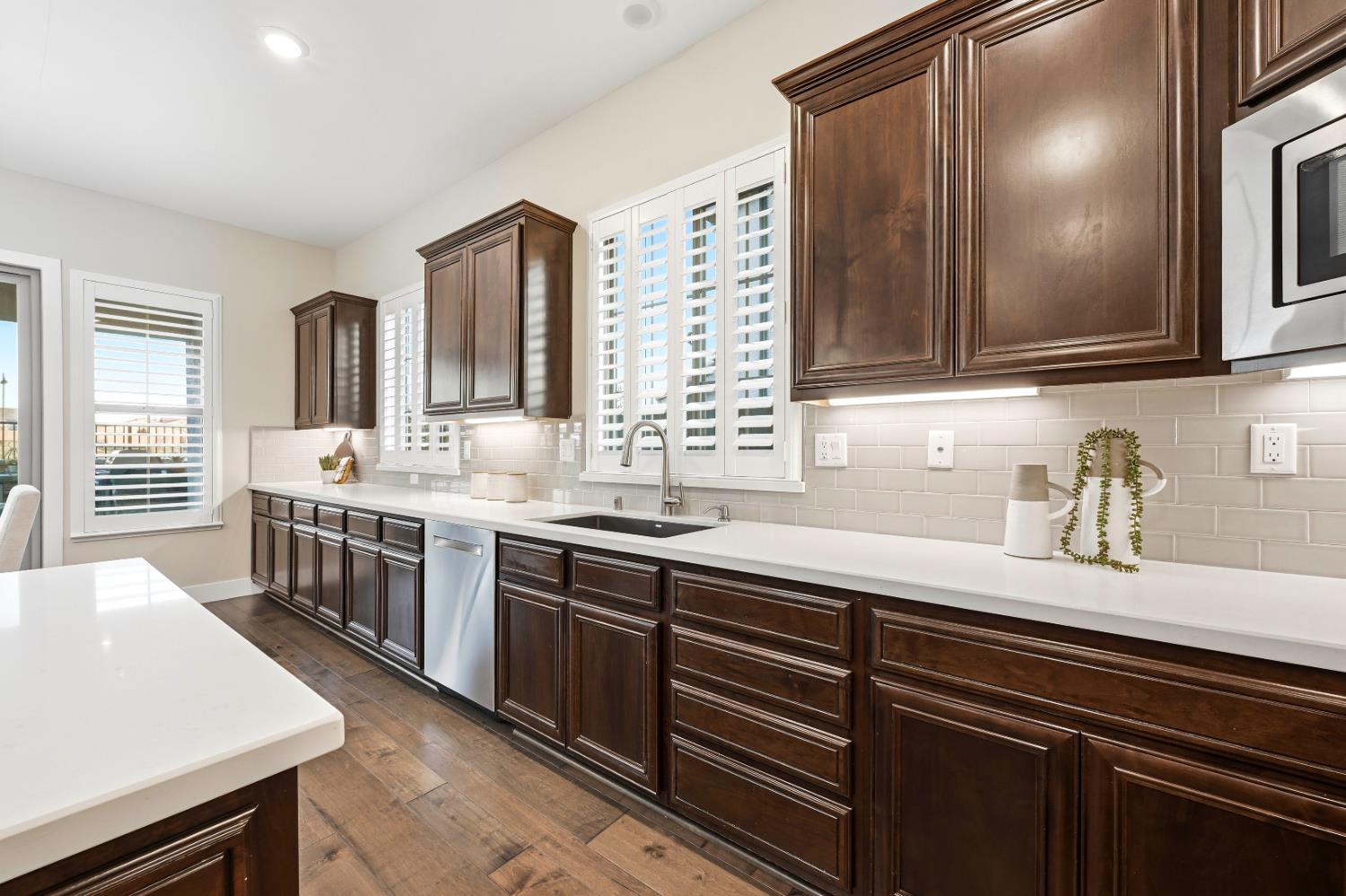 980 Dusty Stone Loop