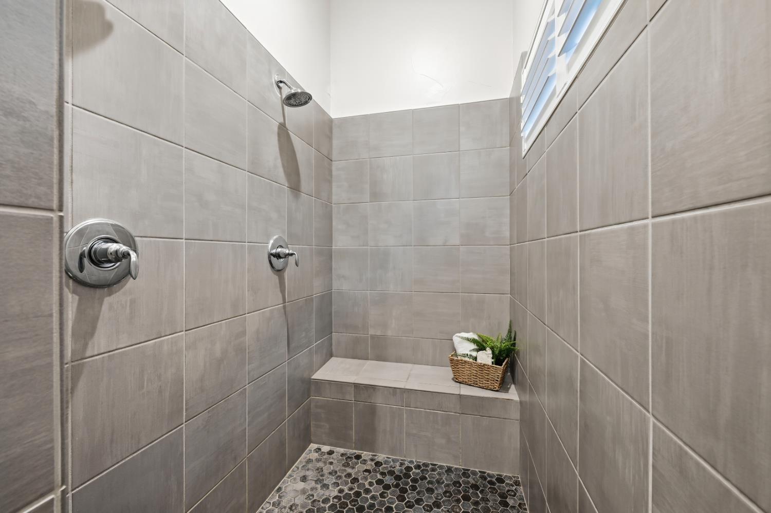 980 Dusty Stone Loop