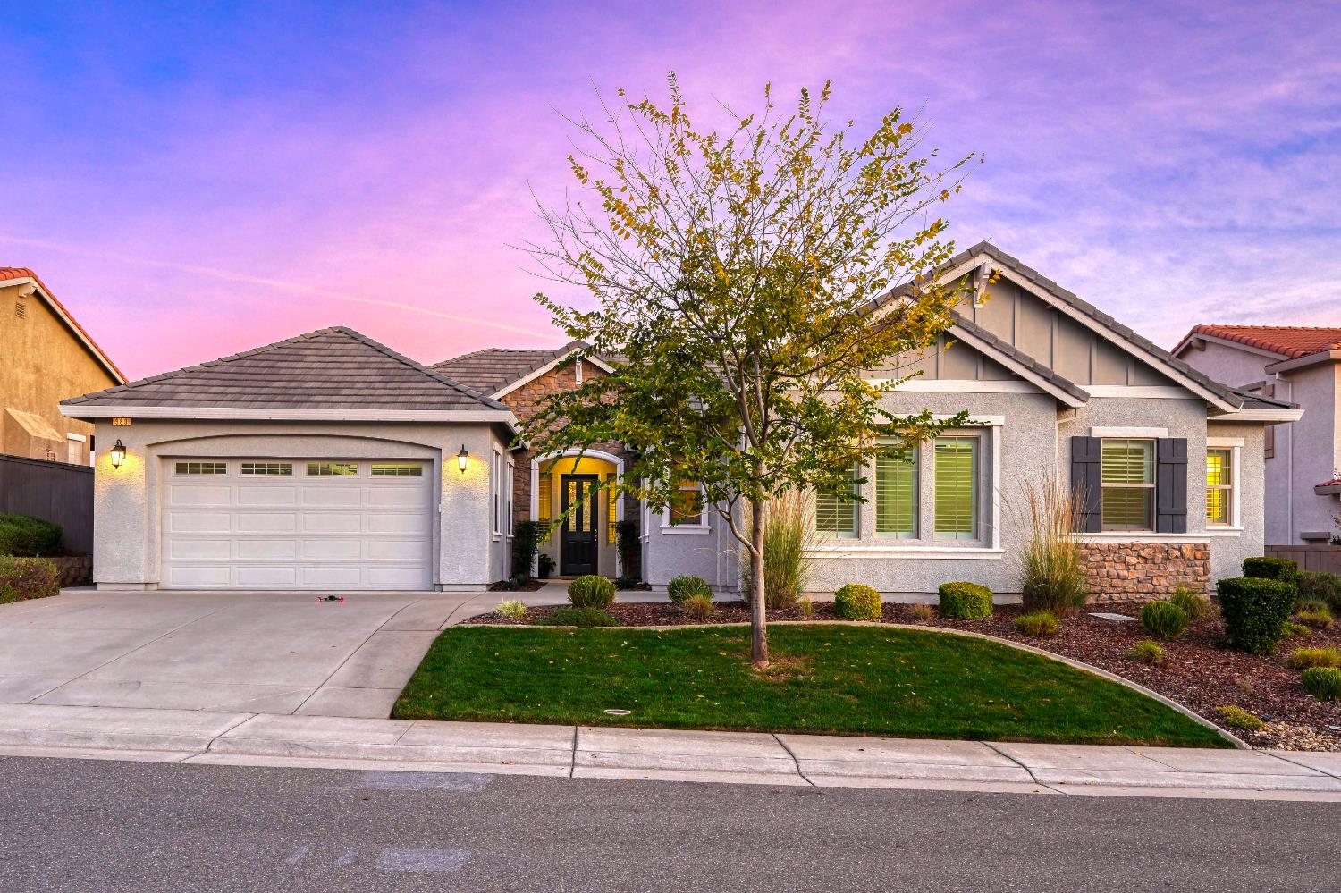 980 Dusty Stone Loop