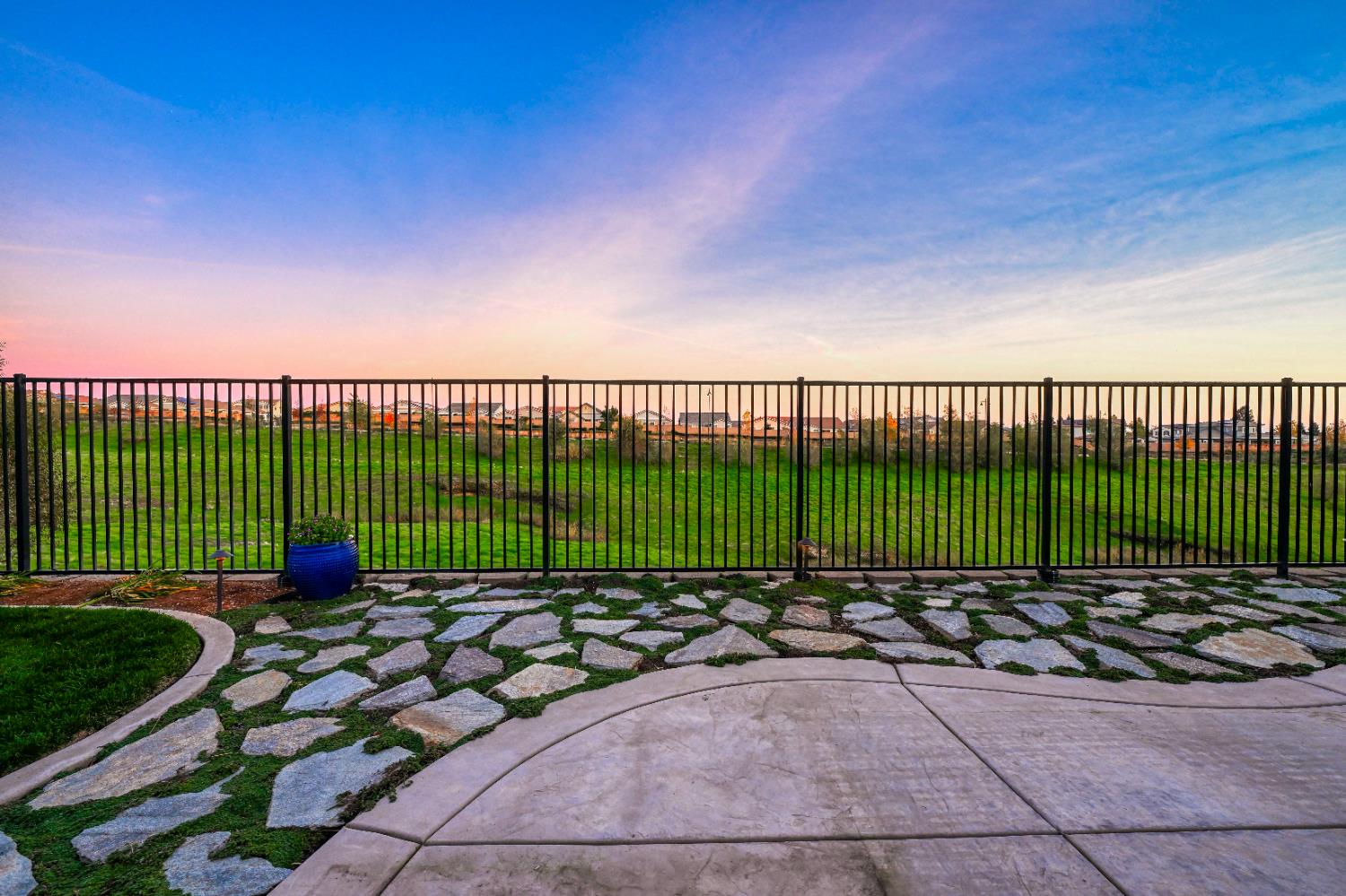 980 Dusty Stone Loop