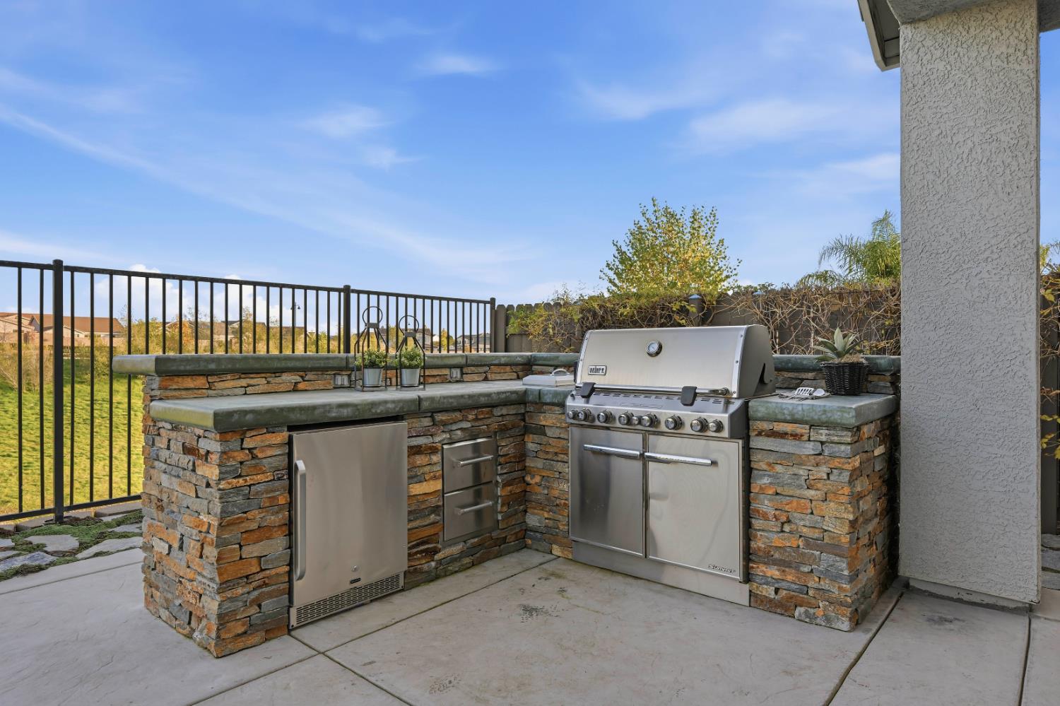 980 Dusty Stone Loop