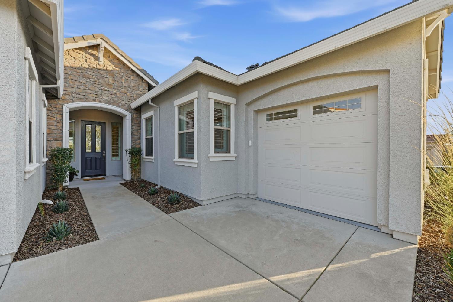 980 Dusty Stone Loop