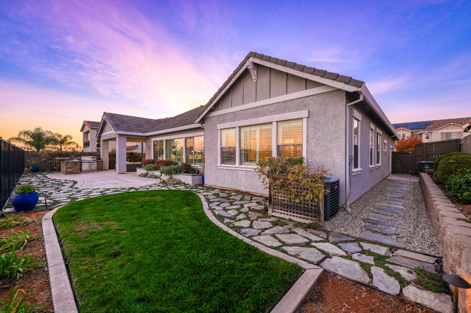 980 Dusty Stone Loop